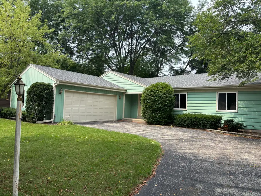 2234 Yvonne St, Waukesha, WI 53188 - #2