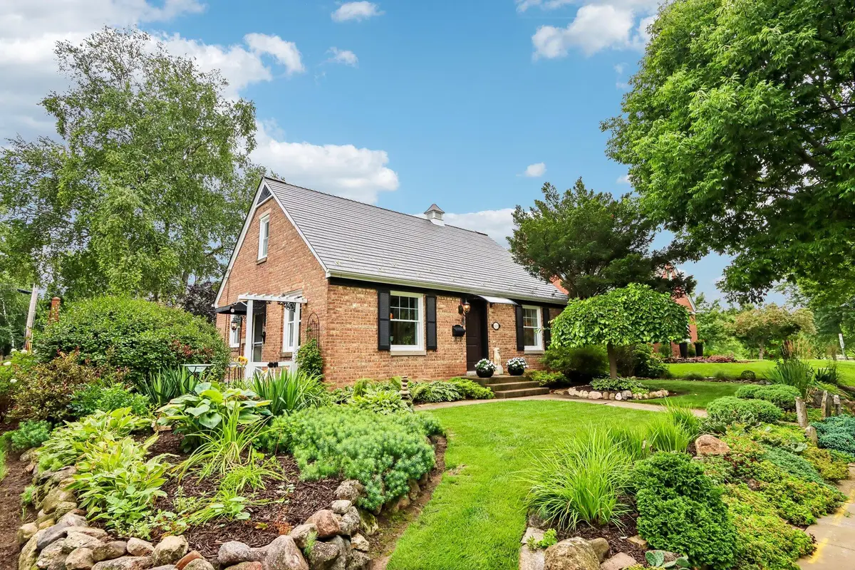 N81W6771 Fair St, Cedarburg, WI 53012 - #1