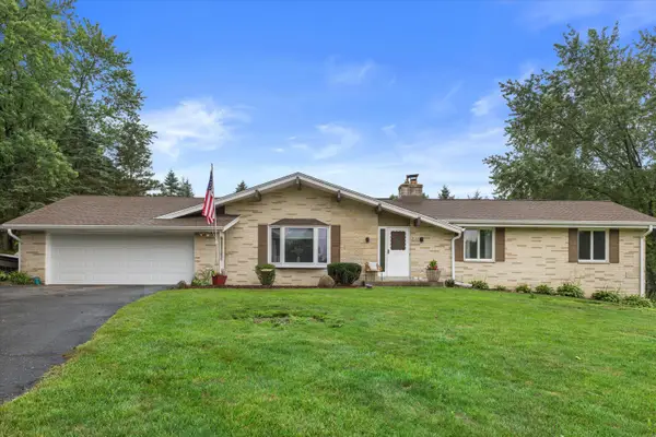 W265N6553 Beacon Hills Cir, Lisbon, WI 53089