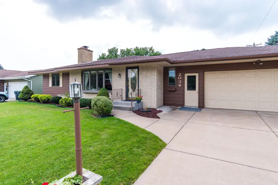 2034 32nd St S, La Crosse, WI 54601 - #2