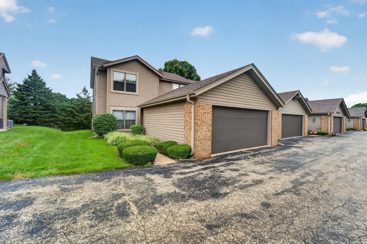 5533 Cambridge Ln, Mount Pleasant, WI 53406 - #1