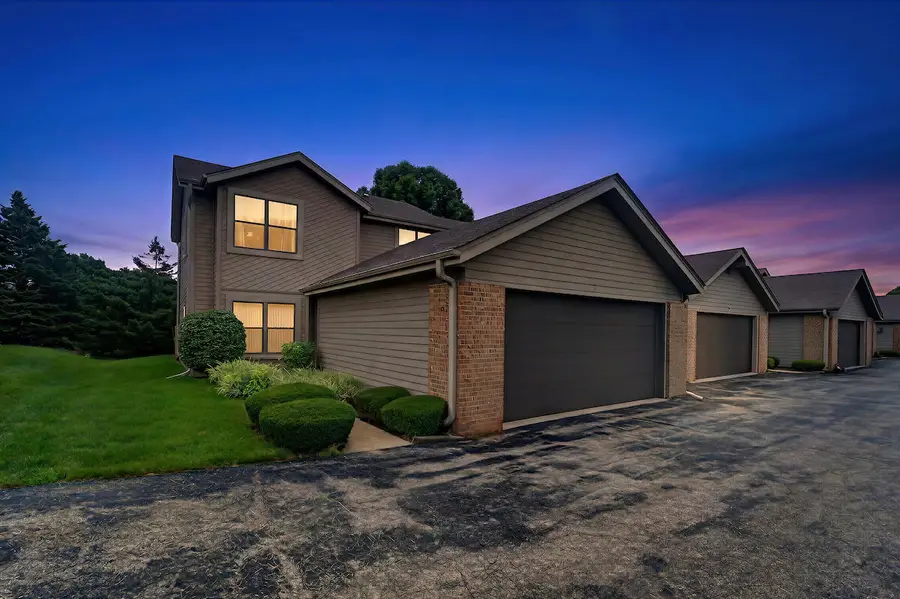 5533 Cambridge Ln, Mount Pleasant, WI 53406 - #2