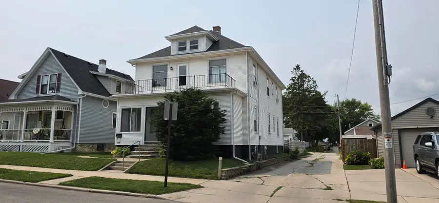 1202 S 19th St, Sheboygan, WI 53081 - #2