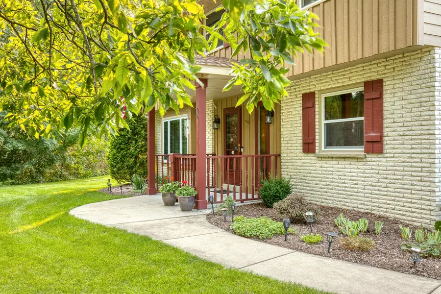 S64W12622 Tennyson Ln, Muskego, WI 53150 - #3