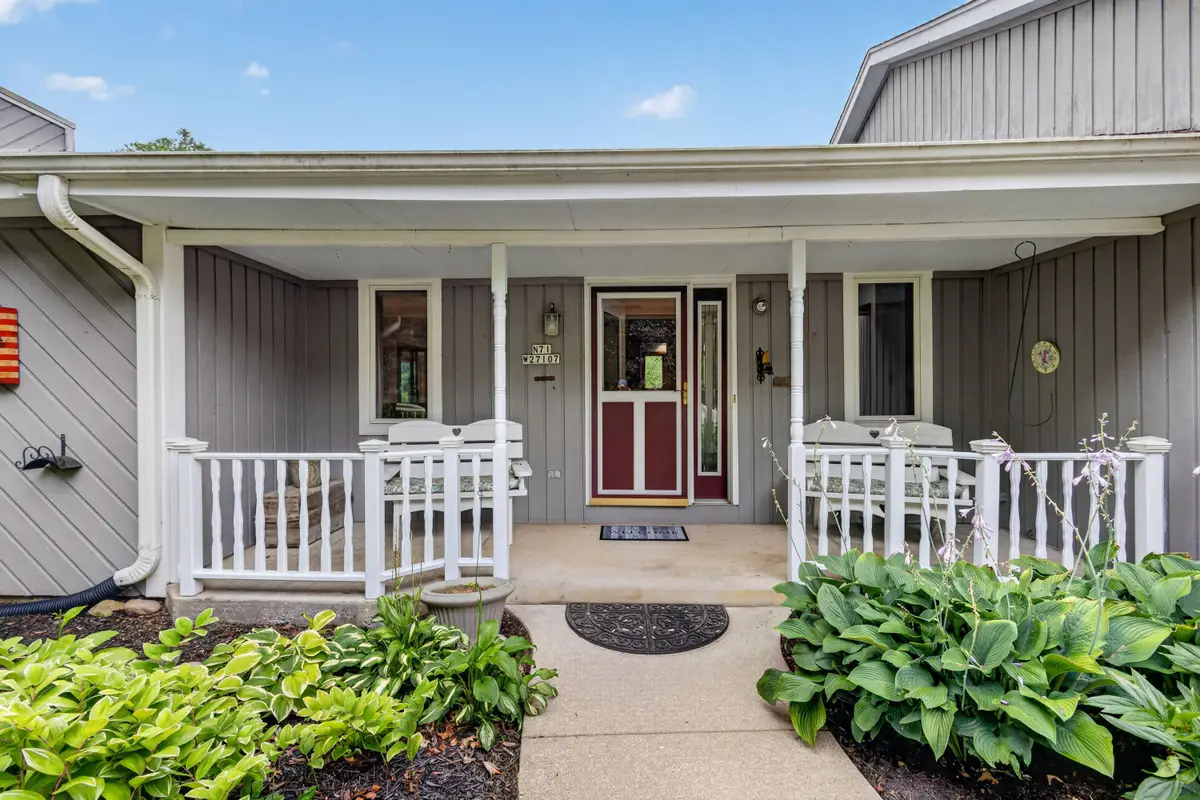 N71W27107 Meadow Wood Ln, Lisbon, WI 53089 - #1