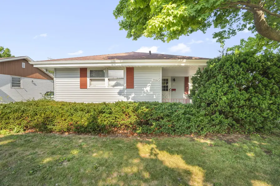 5462 N 103rd St, Milwaukee, WI 53225 - #3