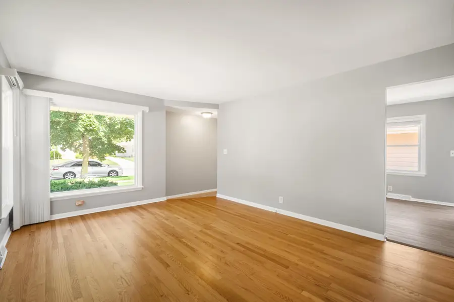 4921 N 104th St, Milwaukee, WI 53225 - #3