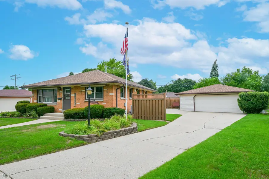 3220 S 82nd Ct, Milwaukee, WI 53219 - #3