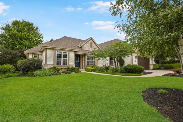 122 Howell Ave, Waukesha, WI 53188