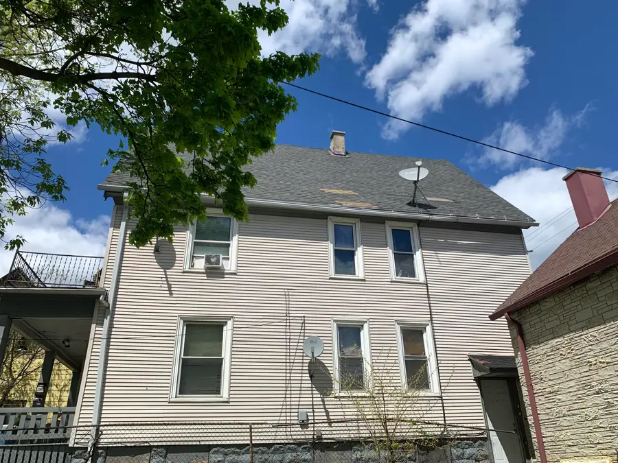 1322 W Hopkins St, Milwaukee, WI 53206 - #3