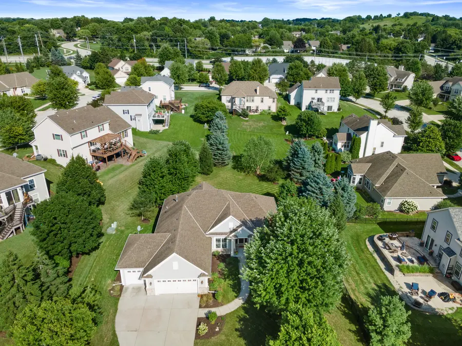 115 Howell Ave, Waukesha, WI 53188 - #3