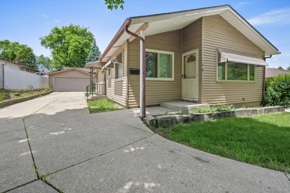 6083 S 20th St, Milwaukee, WI 53221 - #1