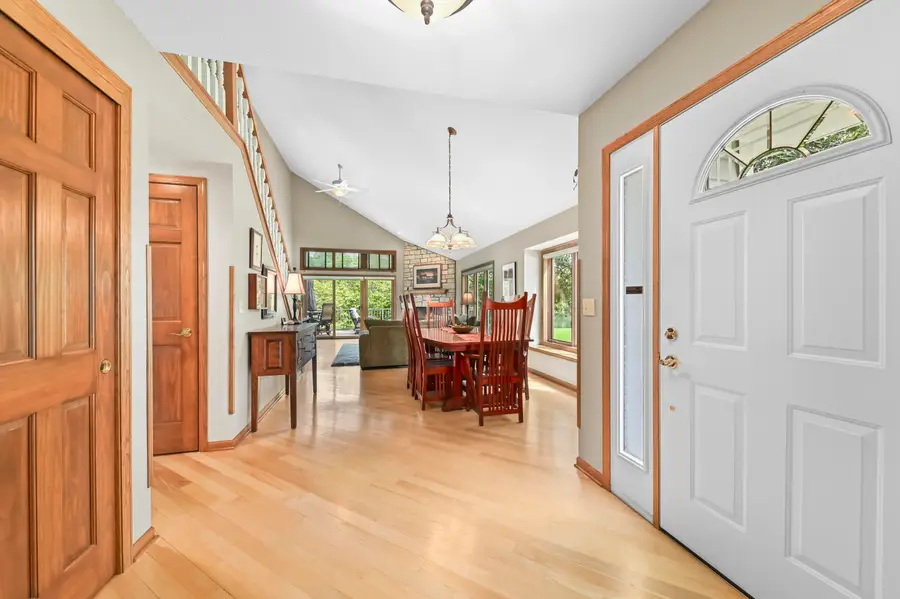 W264N2062 Deer Haven Ct, Pewaukee, WI 53072 - #3