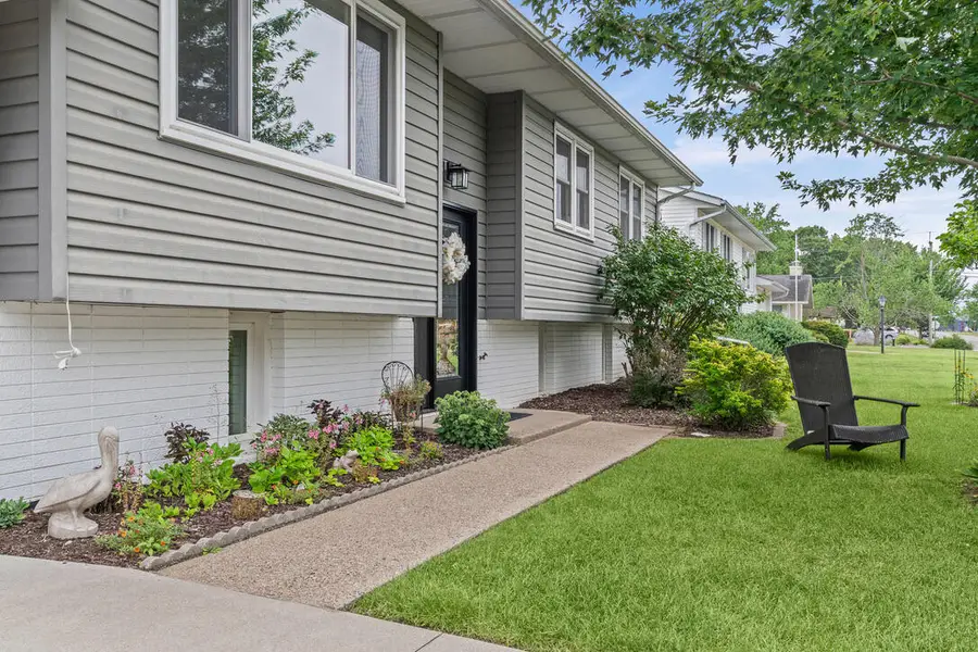 918 Park Ave, Onalaska, WI 54650 - #3
