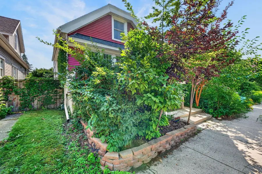 2650 N Fratney St, Milwaukee, WI 53212 - #3