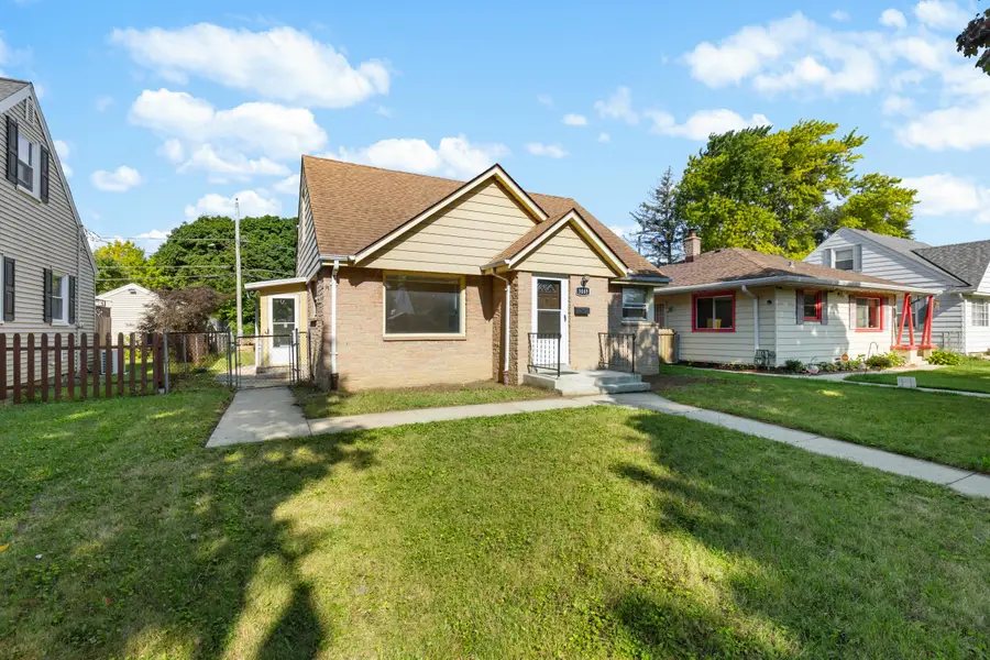 3449 N 77th St, Milwaukee, WI 53222 - #2