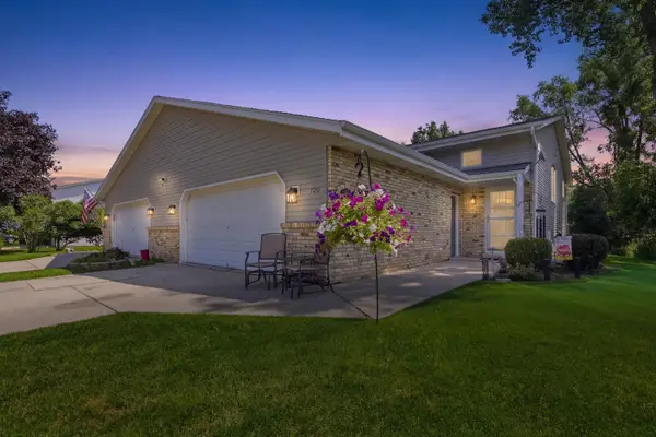 720 Timberline Trl, Hartford, WI 53027