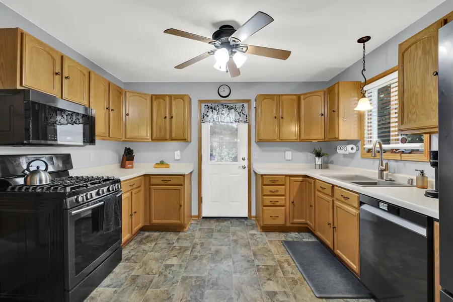 720 Timberline Trl, Hartford, WI 53027 - #3