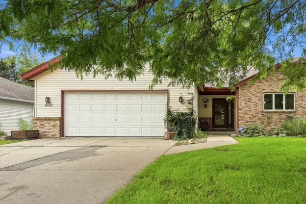 W199N11283 Rosewood Ct, Germantown, WI 53022