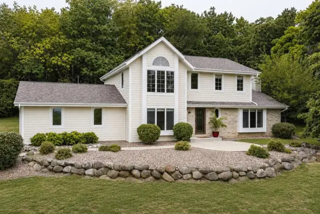 S26W31396 Cregennan Bae, Genesee, WI 53183 - #1