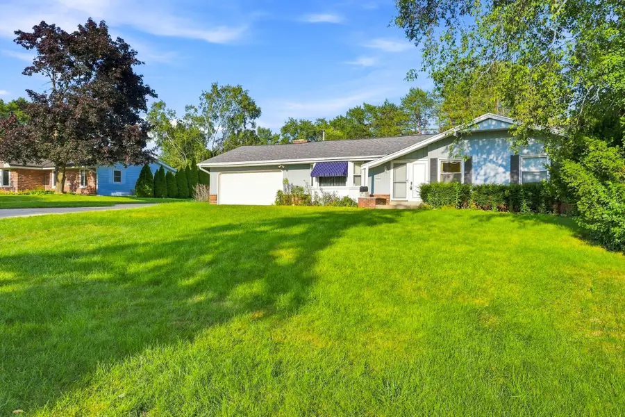 4560 Imperial Dr, Brookfield, WI 53045 - #3