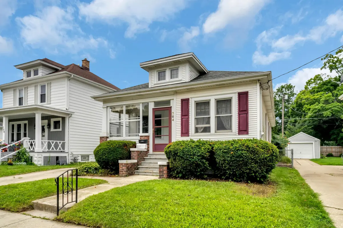 704 Belmont Ave, Racine, WI 53405 - #1