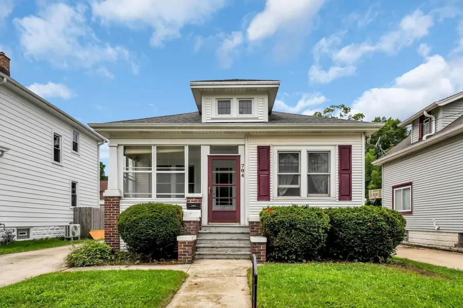 704 Belmont Ave, Racine, WI 53405 - #2