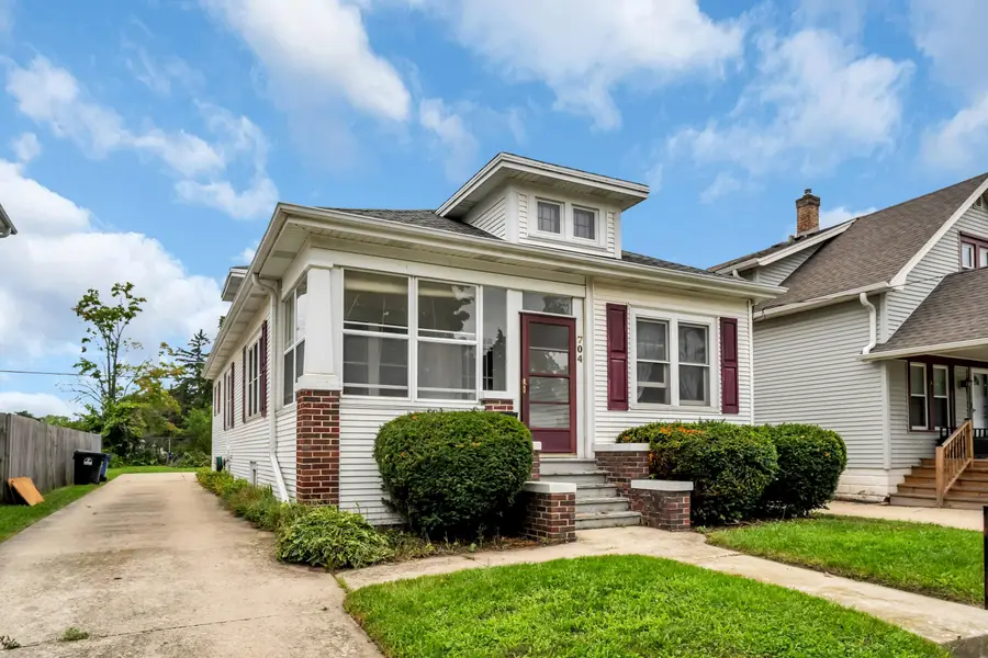 704 Belmont Ave, Racine, WI 53405 - #3