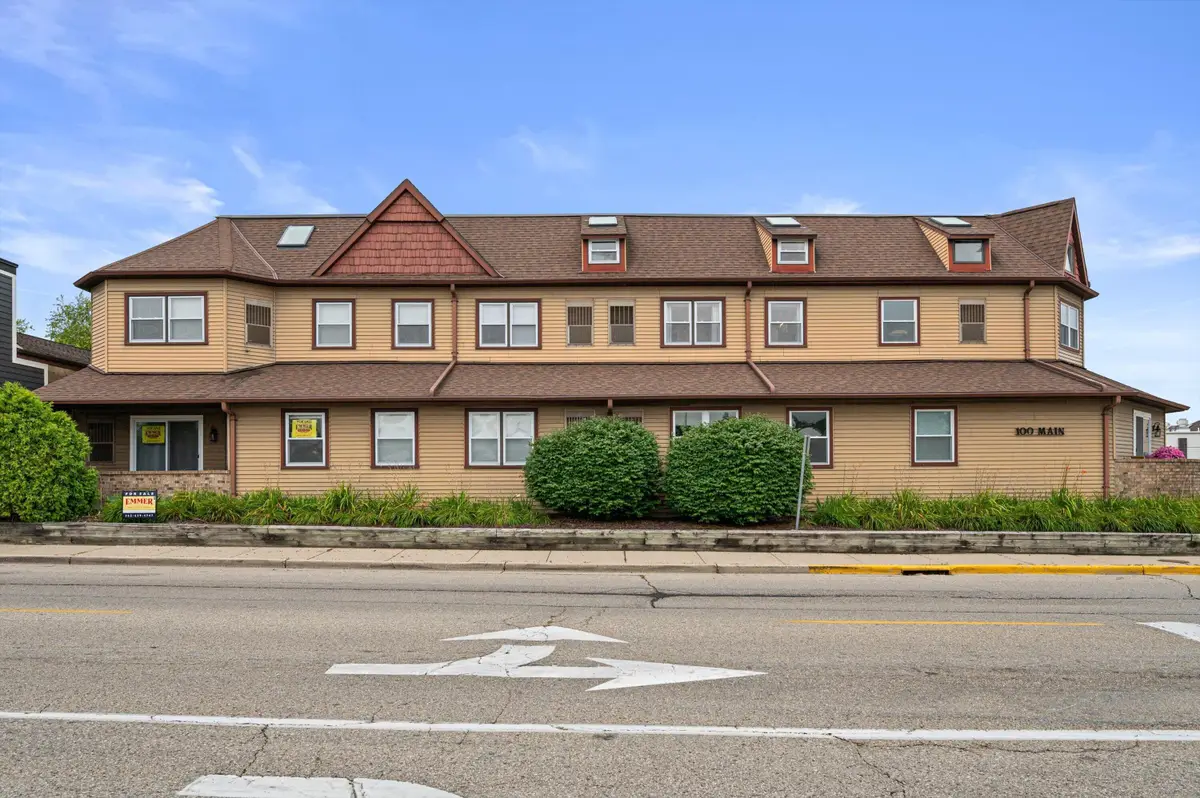 100 Main St, Pewaukee, WI 53072 - #1