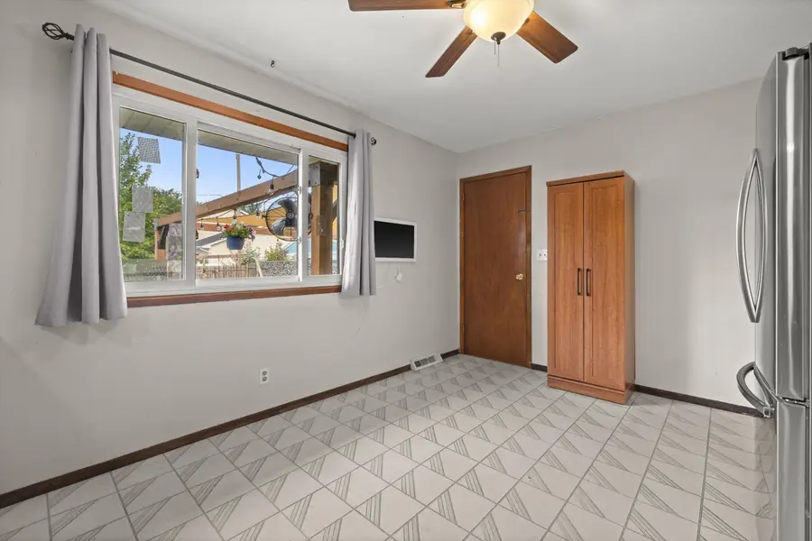 6108 57th Ave, Kenosha, WI 53142 - #2