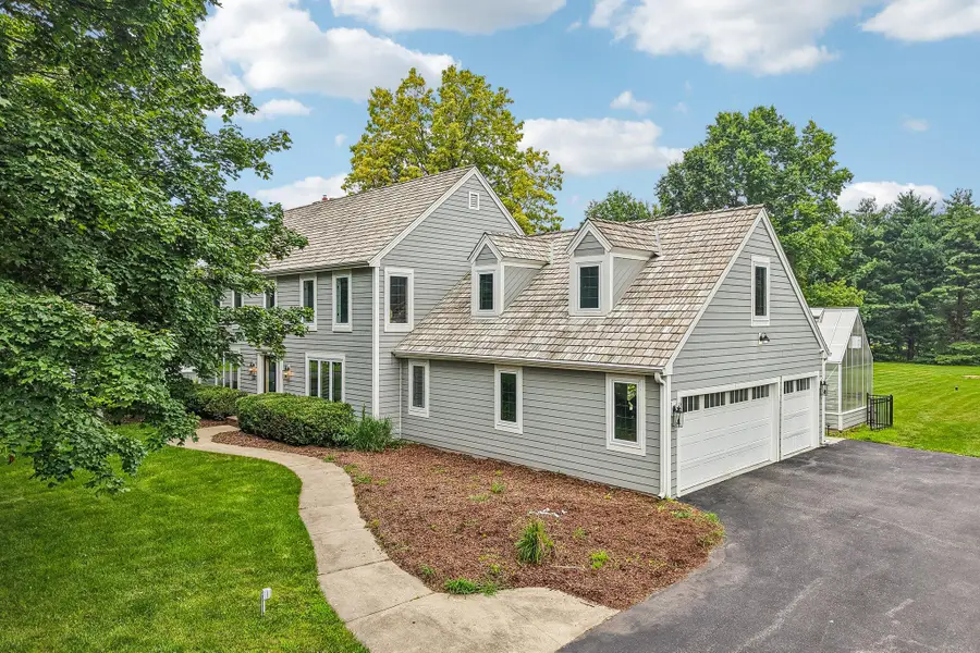 165 Hickory Dr, Delafield, WI 53018 - #3