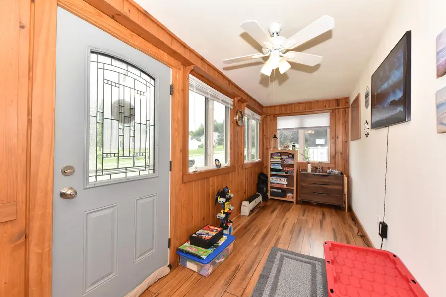 657 First St, Hartford, WI 53027 - #2