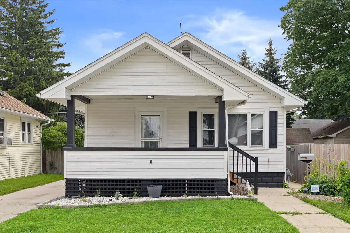 7519 10th Ave, Kenosha, WI 53143 - #1