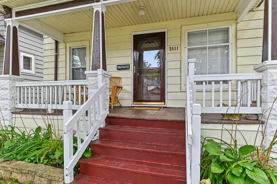 2611 E Oklahoma Ave, Milwaukee, WI 53207 - #2