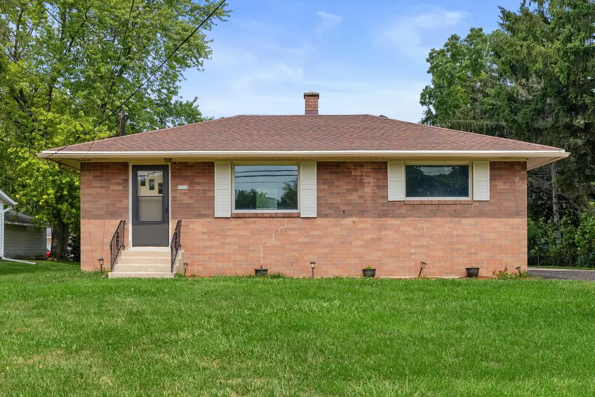 3316 3 Mile Rd, Caledonia, WI 53404 - #1
