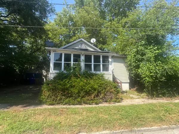 1822 58th St, Kenosha, WI 53140