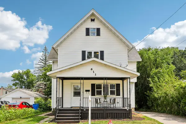 611 S 8th St, Watertown, WI 53094