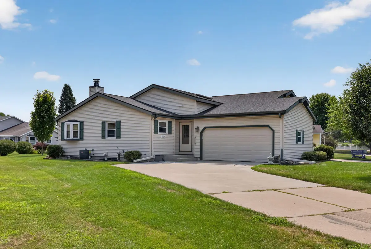 3320 Solaris Ln, La Crosse, WI 54601 - #1