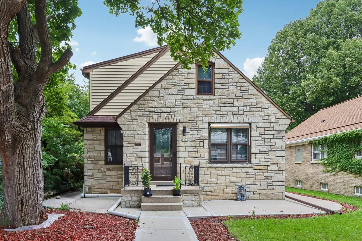 3140 S 40th St, Milwaukee, WI 53215 - #1