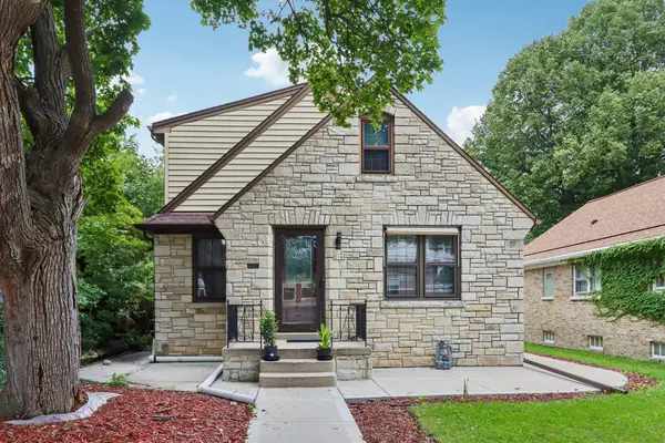 3140 S 40th St, Milwaukee, WI 53215