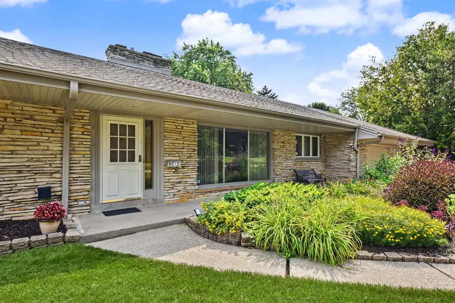 9515 W Hadley St, Milwaukee, WI 53222 - #2