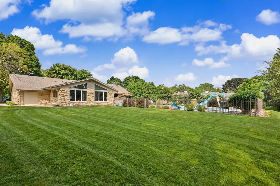 9515 W Hadley St, Milwaukee, WI 53222 - #3