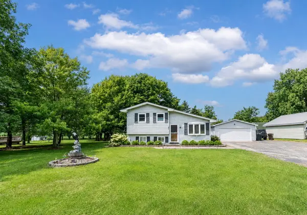 135 Prairie St, Sharon, WI 53585
