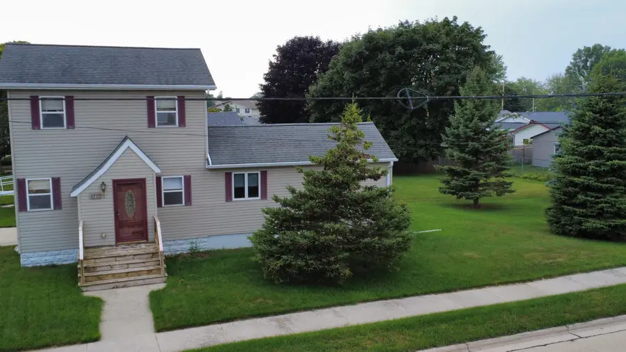2700 Jackson St, Two Rivers, WI 54241 - #2