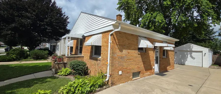 2816 Gillen St, Racine, WI 53403 - #2