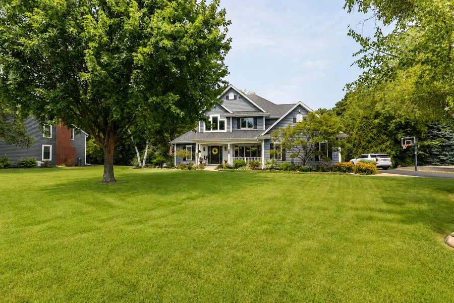 N49W15974 Caitlin Ct, Menomonee Falls, WI 53051 - #2