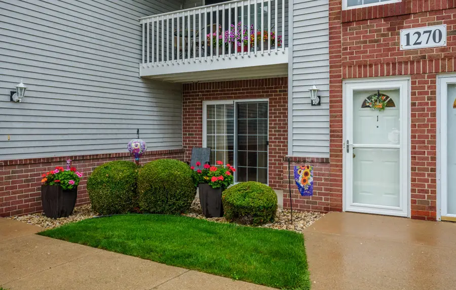 1270 Village Centre Dr, Kenosha, WI 53144 - #2