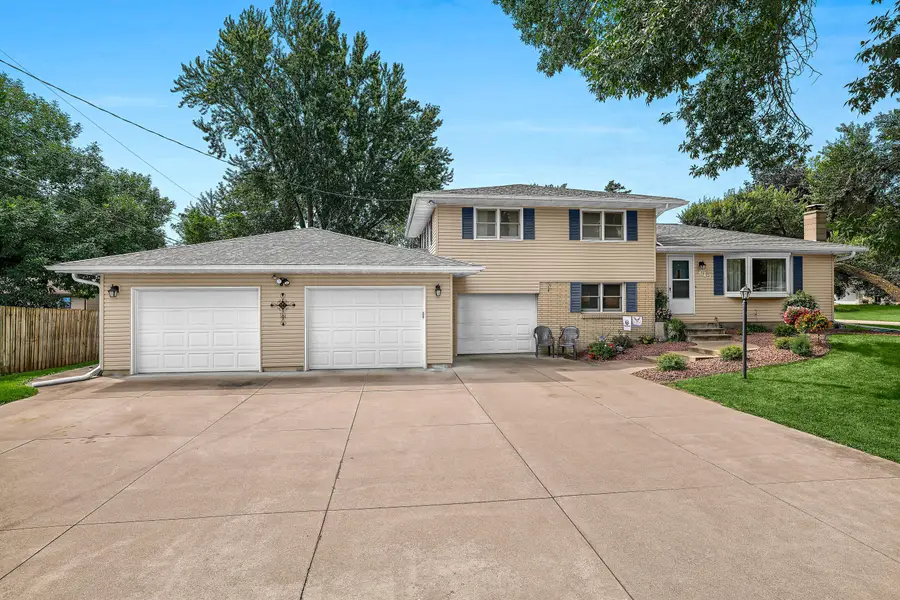 613 Dauphin St, Campbell, WI 54603 - #2