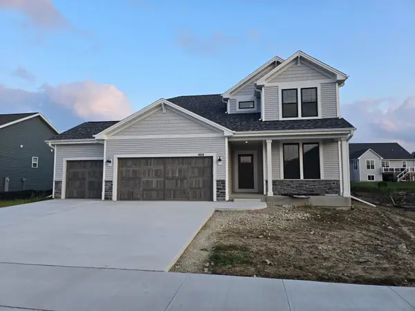 1499 Patton Dr, Hartford, WI 53027