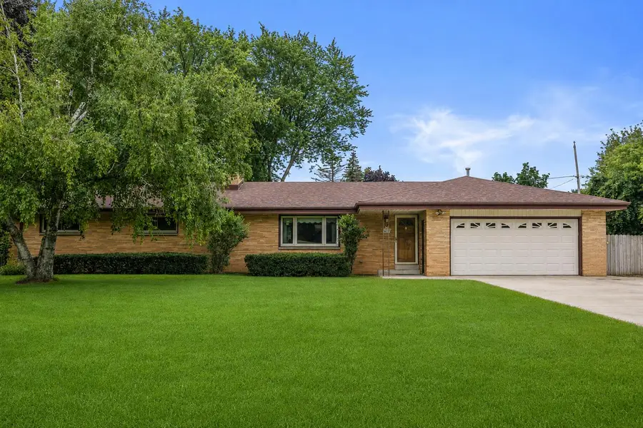 N56W15799 Bette Dr, Menomonee Falls, WI 53051 - #2